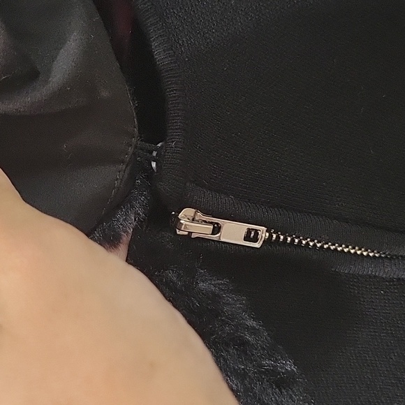 Sweater - Picture 3 of 3